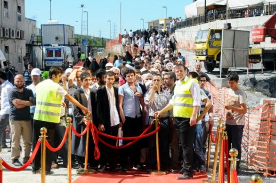 Cübbeli Ahmet Hoca'nın imza günü