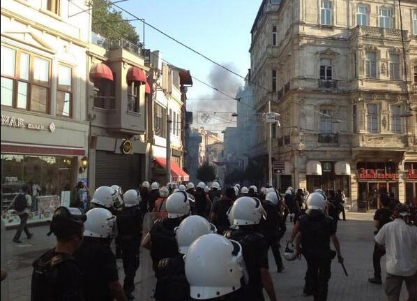 Taksim'de polis müdahalesi