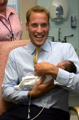 Kate Middleton erkek bebek doğurdu