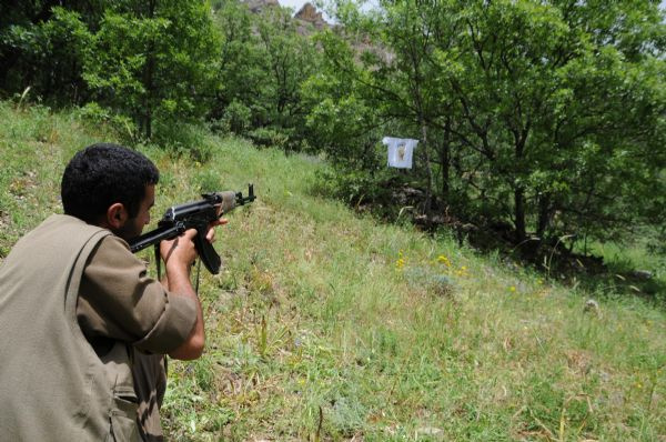 PKK'lı kadın son kurşun deyip sıktı
