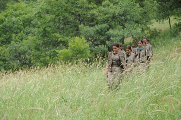 PKK'lı kadın son kurşun deyip sıktı