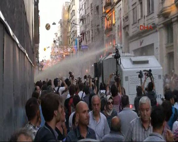 Taksim yine karıştı