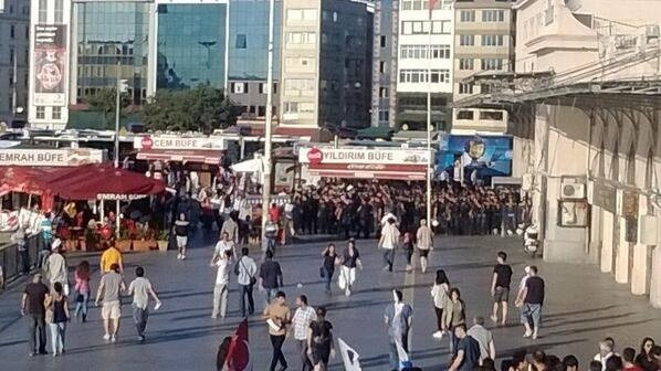 Kadıköy'de Ergenekon protestosu