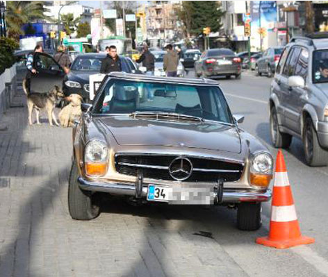 Cem Yılmaz'ın sahip olduğu otomobiller