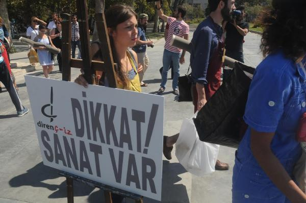 Gezi Parkı kapatıldı