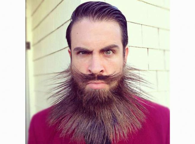 Bay Incredibeard'ın çok amaçlı sakalı