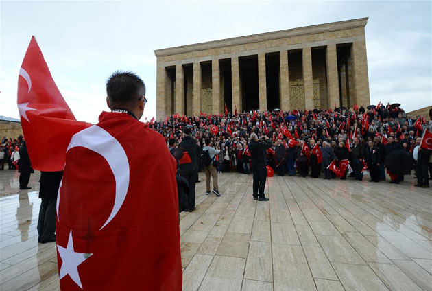 Astsubaylar Anıtkabir'e yürüdü