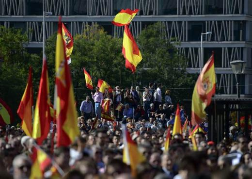 İspanyollar  ETA kararını protesto etti