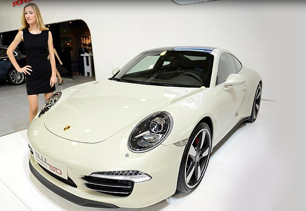 Porsche özel üretim modelini tanıttı