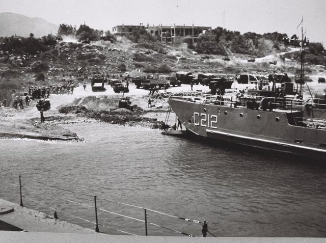 Kıbrıs Barış Harekatı'nın tarihi fotoğrafları