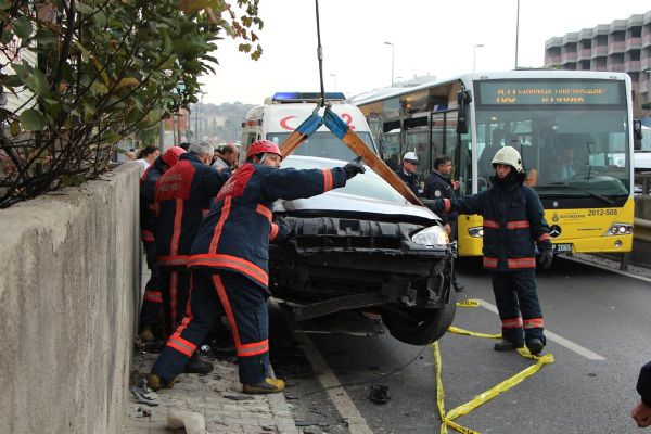 Üniversiteli genç ehliyetsiz sürücü kurbanı oldu