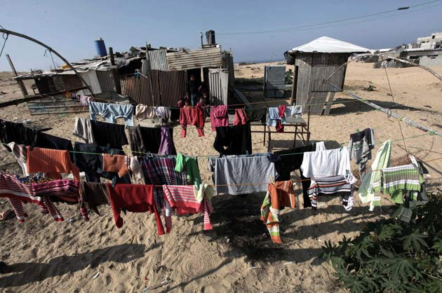 Filistinlilerin barakalarda yaşam mücadelesi...