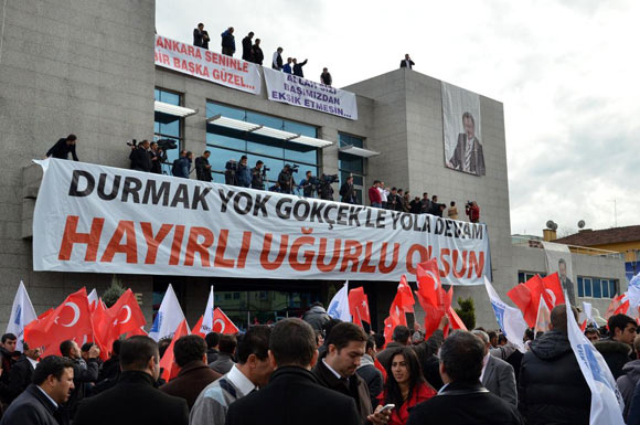 Melih Gökçek'i böyle karşıladılar