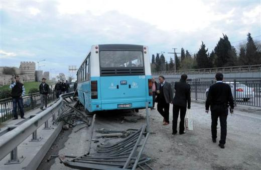 Fatih'te halk otobüsü dehşeti