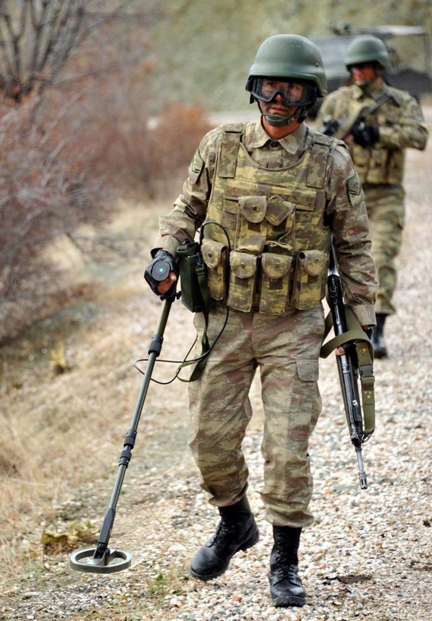 Jandarma Özel Harekat'tan nefes kesen tatbikat