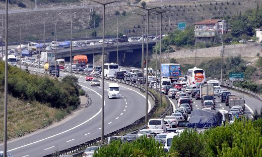 Bu saatlerde bu yollara sakın girmeyin!