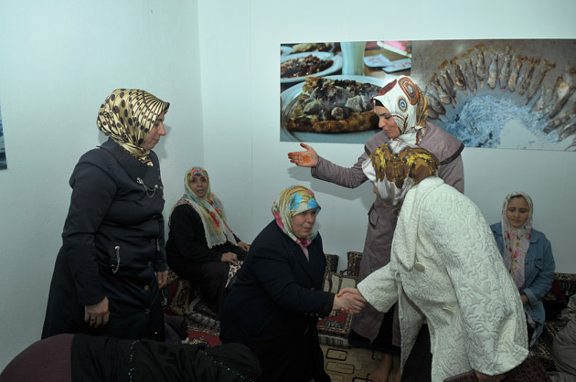 Başkan Yazıcı ve Eşinden Bitlisliler Derneği’ne Ziyaret