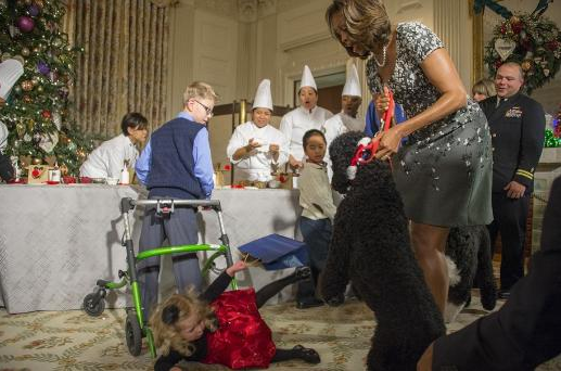 Michelle Obama'nın köpeği küçük kıza saldırdı