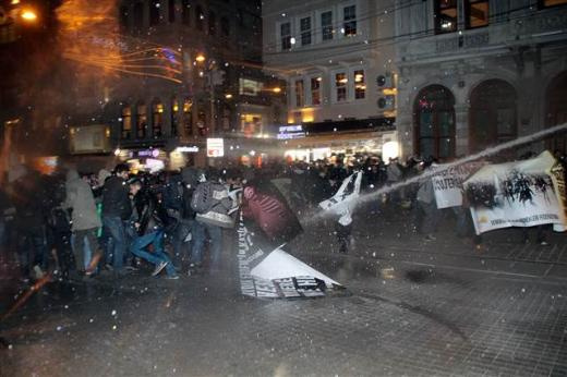 Galatasaray Meydanı'nda polis müdahalesi