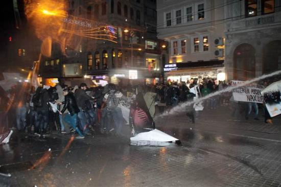 Galatasaray Meydanı'nda polis müdahalesi