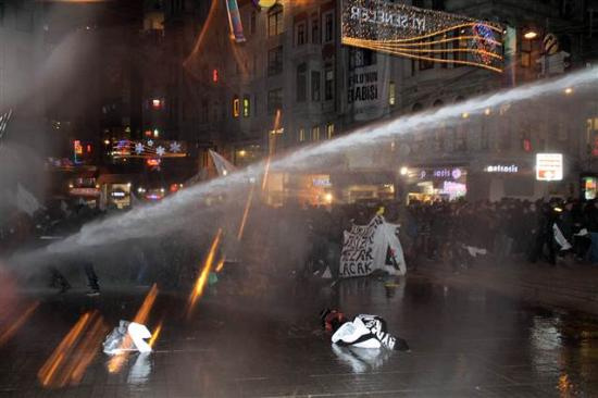 Galatasaray Meydanı'nda polis müdahalesi