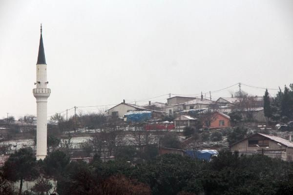 İstanbul'a beklenen kar yağdı