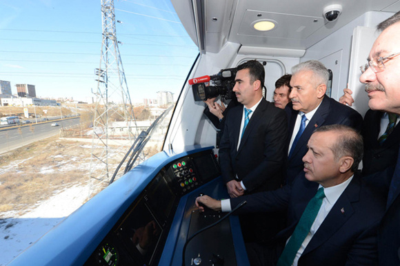 Başbakan Erdoğan, Ankara metrosunu inceledi