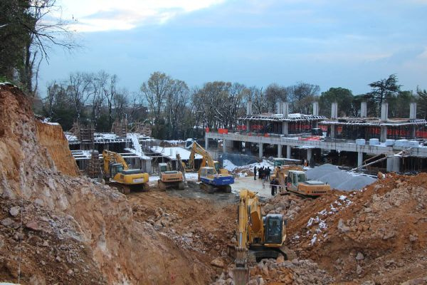 Başbakan'ın evinin yakınında patlama: 1 ölü