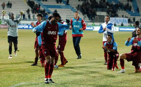 Trabzonlu futbolcular kolbastı oynadı