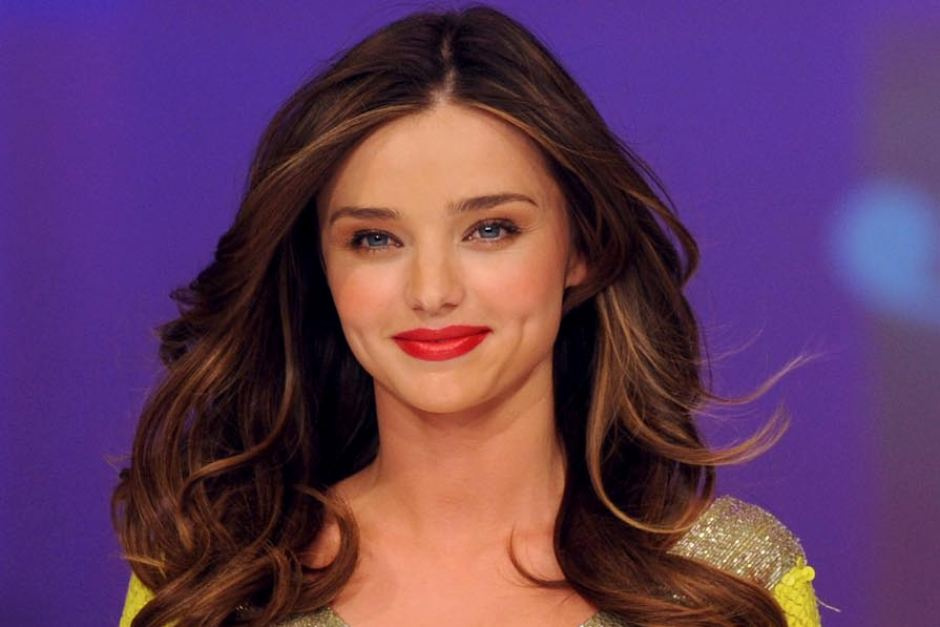 Miranda Kerr ve Türk sanatçı aynı sahnede