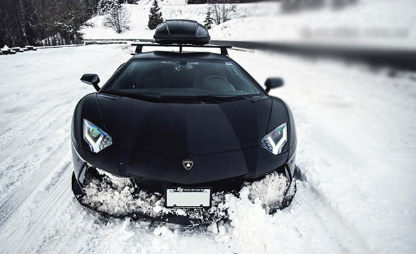 Kış şartlarına uygun Lamborghini!
