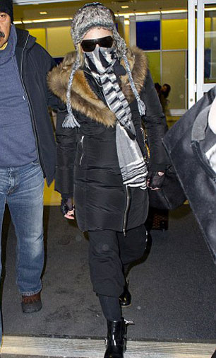 Ünlü şarkıcı Madonna dün gece kameralara yakalandı!