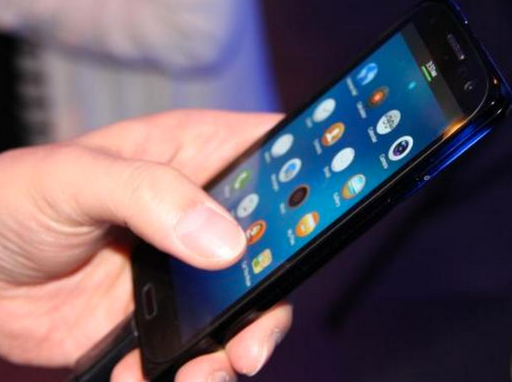  Galaxy S5 bekleyenlere kötü haber! 