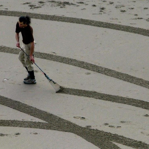 Plajları tablo gibi süslediler