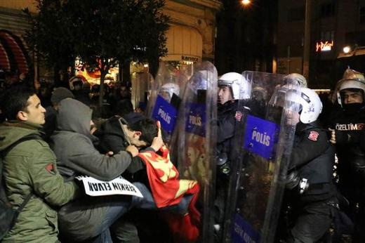 Taksim'deki gösteriye polis müdahalesi