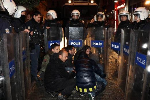 Taksim'deki gösteriye polis müdahalesi