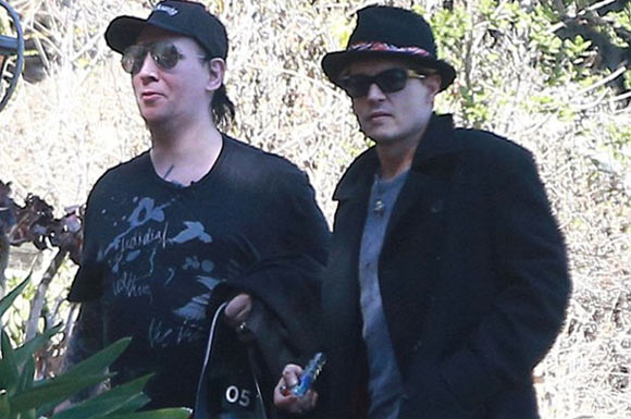 Johnny Depp'in marijuana fotoğrafları olay yarattı