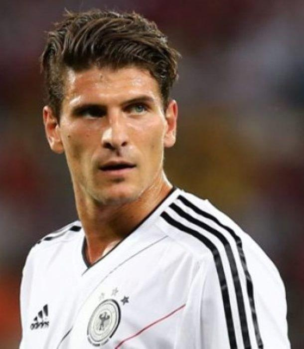 Dünyanın en yakışıklı futbolcuları kimler?