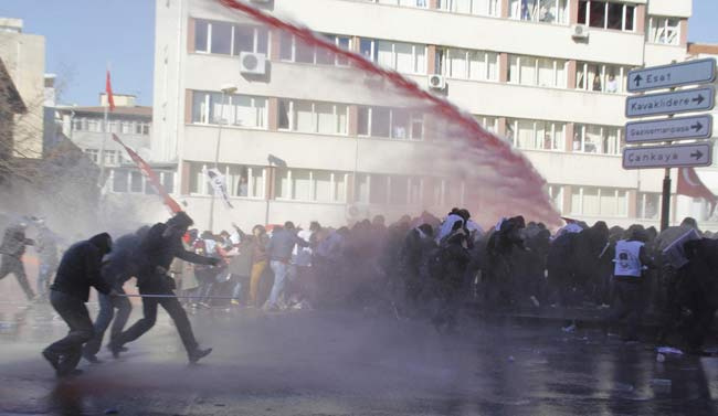 Ankara'da polis müdahalesi