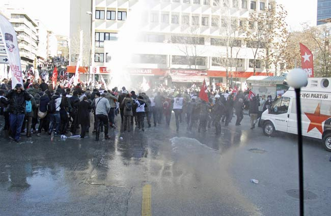 Ankara'da polis müdahalesi