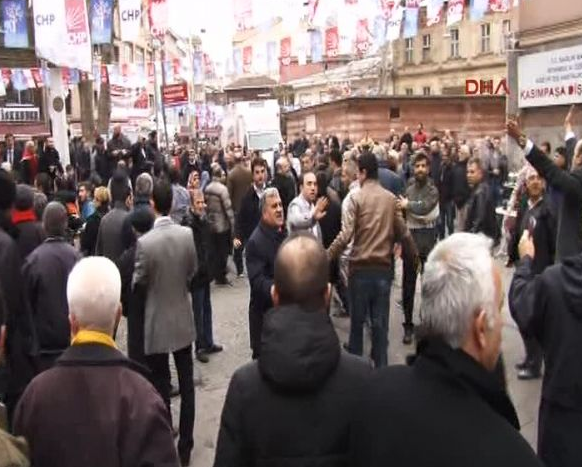 AK Partililerle CHP'liler arasında kavga
