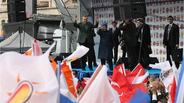 Başbakan Erdoğan'a Sivas'ta çoşkulu karşılama