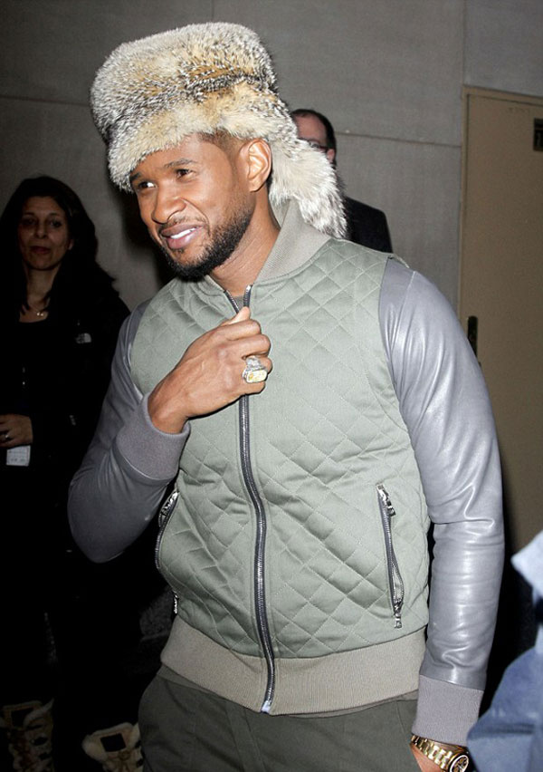 Usher yeni şapkası ile alay konusu oldu!