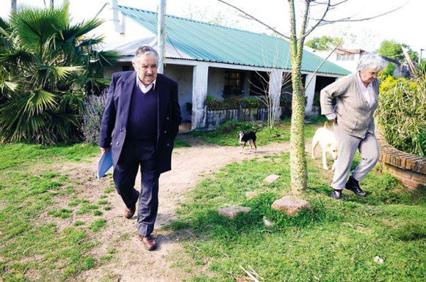 Dünya'nın en fakir Başbakanı José Mujica!