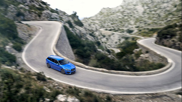 Jaguar XFR-S Sportbrake Cenevre'de sergilenecek!