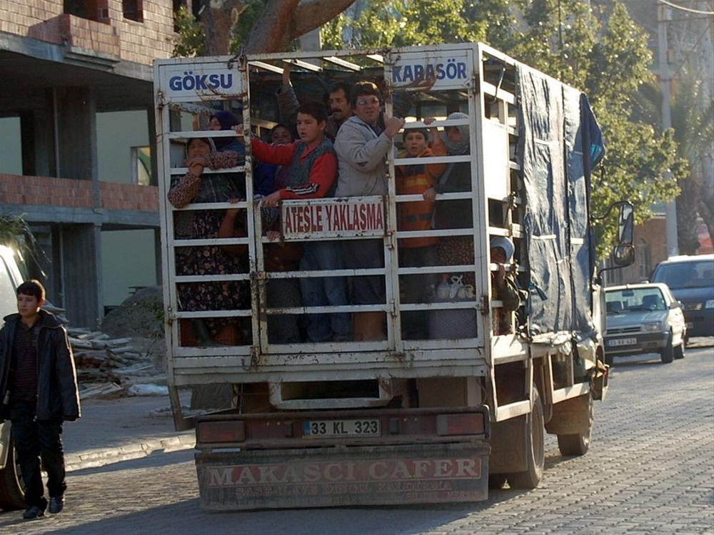 Kazaya davetiye çıkaran çılgın insanlar