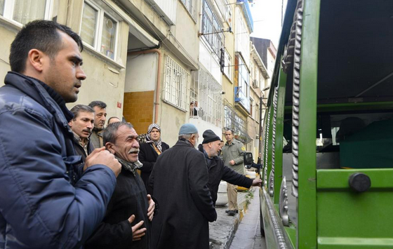 Burak Can'ın babası gözyaşlarına boğuldu