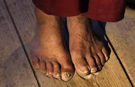 Rahib'in ayak izleri