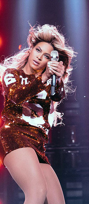 Beyonce'nin Tom Ford elbisesi olay oldu!