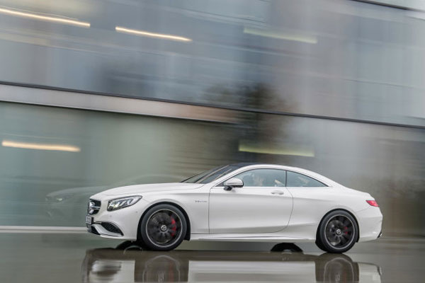 Mercedes-Benz S63 AMG Coupe gün yüzüne çıktı!